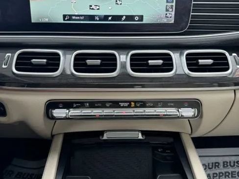Used 2020 Mercedes-Benz GLS 450 4MATIC image 35