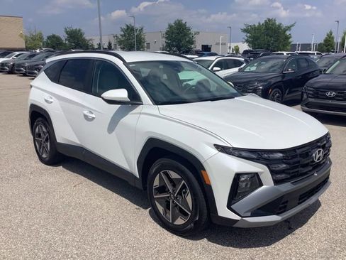 Certified 2025 Hyundai Tucson SEL image 3