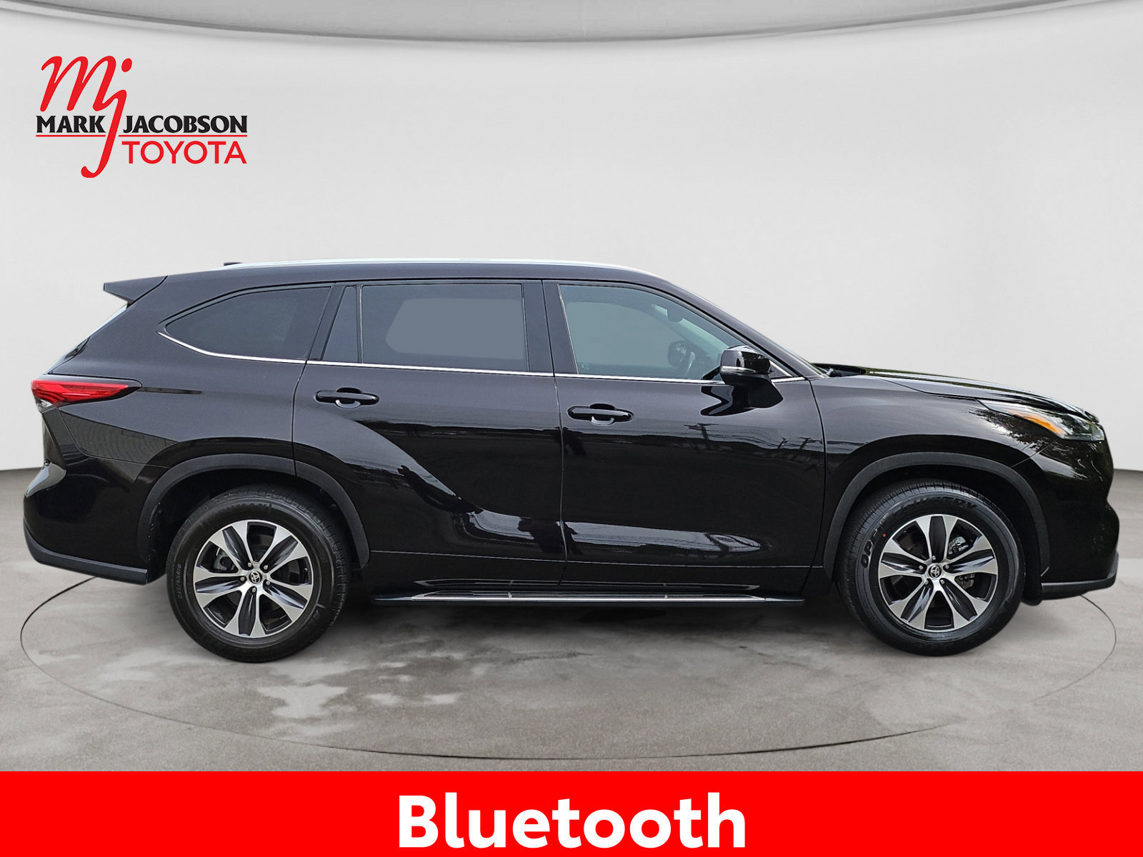 Used 2020 Toyota Highlander XLE FWD image 7