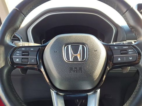 Used 2024 Honda Pilot Touring image 25