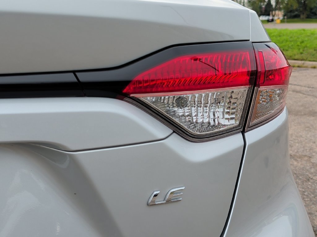 Used 2025 Toyota Corolla LE FWD image 43