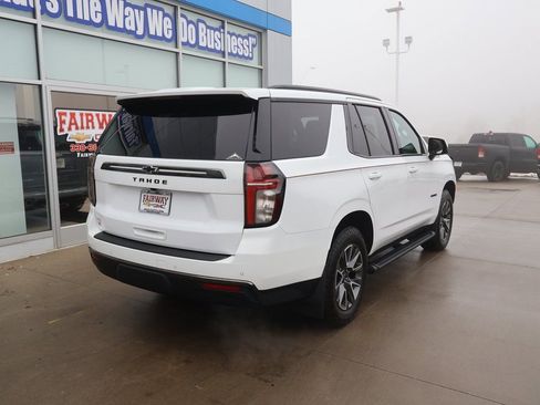 Certified 2022 Chevrolet Tahoe Z71 w/ Luxury Package AWD/4WD image 3