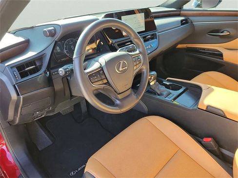 Used 2024 Lexus ES 350 w/ Premium Package image 9