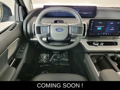 Used 2025 Ford Expedition Active image 26