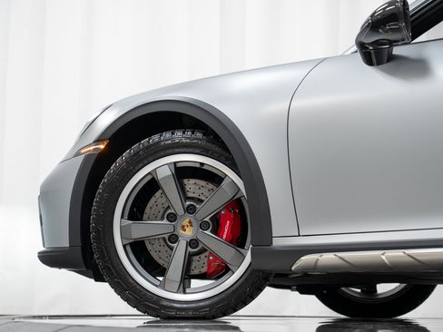 Certified 2024 Porsche 911 Dakar AWD/4WD image 46