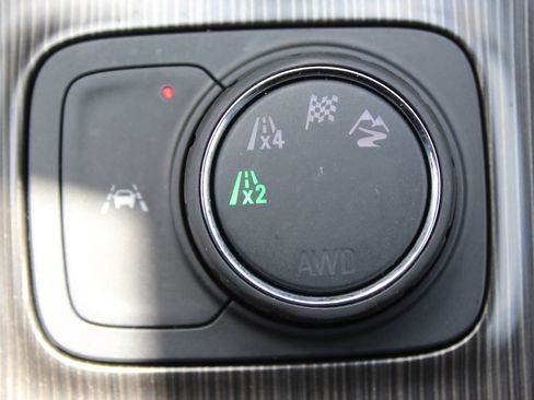Used 2023 GMC Acadia SLT w/ LPO, Floor Liner Package AWD/4WD image 32