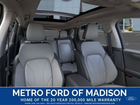 New 2025 Ford Escape SE w/ PHEV Premium Package FWD image 12