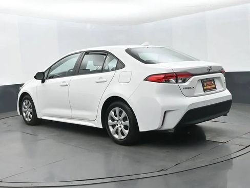 Used 2024 Toyota Corolla LE FWD image 9