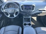 Used 2024 GMC Terrain SLT image 2