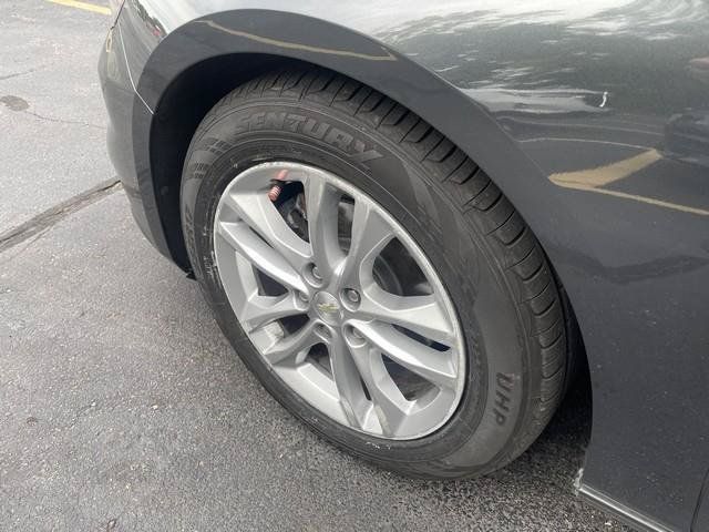 Used 2016 Chevrolet Malibu LT FWD image 7