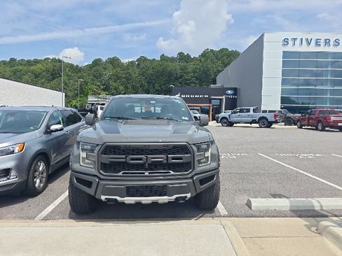 Used 2018 Ford F150 Raptor w/ Equipment Group 802A Luxury AWD/4WD image 7
