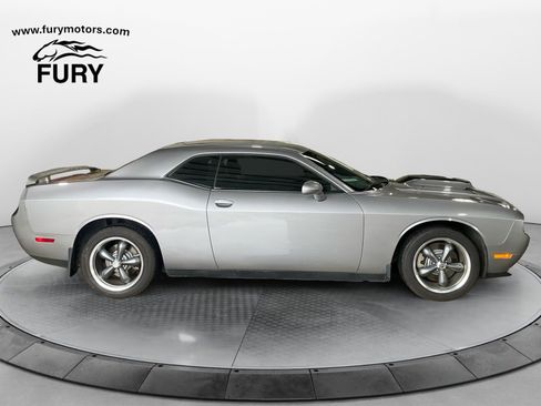 Used 2014 Dodge Challenger R/T Plus RWD image 2