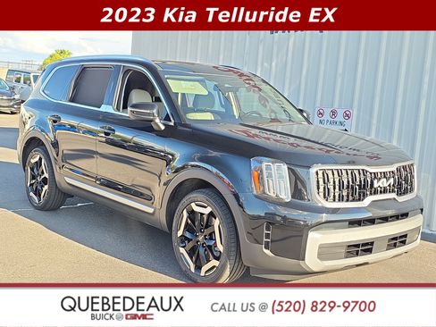 Used 2023 Kia Telluride EX w/ EX Captain's Chair Package FWD image 1