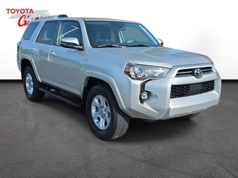 Used 2022 Toyota 4Runner SR5 Premium w/ Moonroof Package RWD image 3
