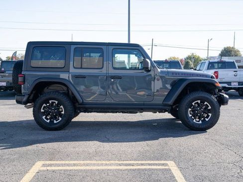 Certified 2025 Jeep Wrangler Unlimited Rubicon image 6