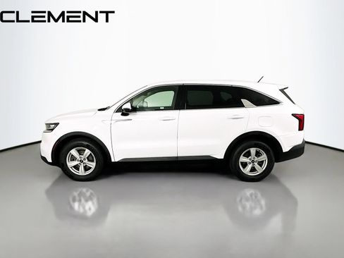 Used 2023 Kia Sorento LX FWD image 6