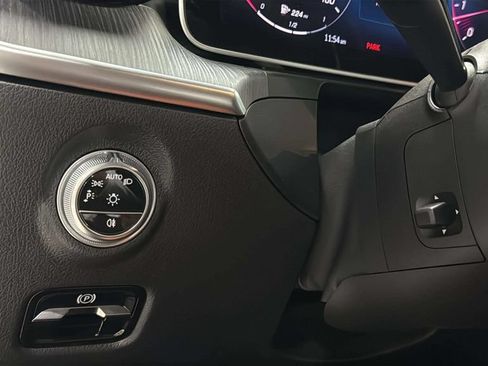 Used 2025 Mercedes-Benz C 300 4MATIC Sedan image 28
