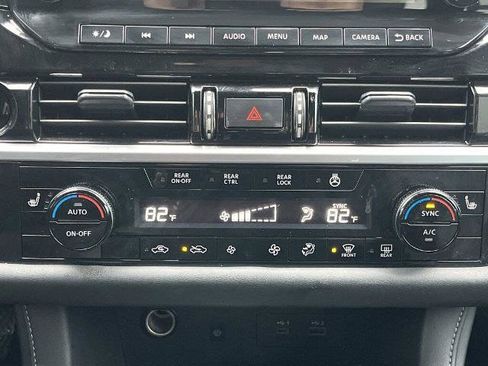 Certified 2025 Nissan Pathfinder SL image 5