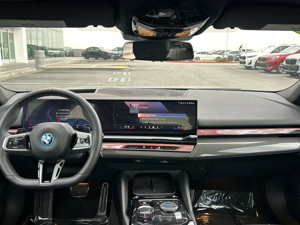 Used 2026 BMW 550e xDrive AWD/4WD image 34