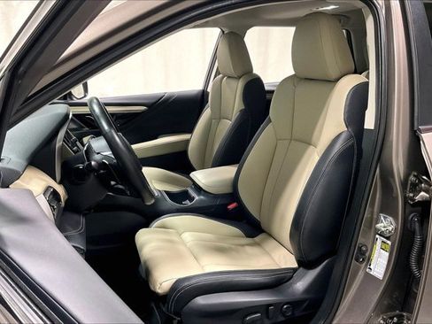 Used 2021 Subaru Outback Limited w/ Popular Package #2 image 25