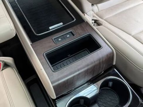 Used 2020 Lincoln Aviator Reserve w/ Equipment Group 202A image 24