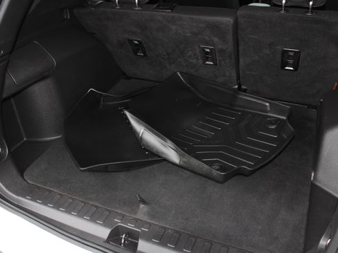 Used 2019 Chevrolet Equinox LT image 8