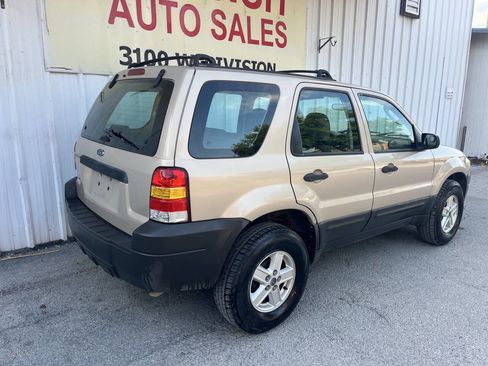 Used 2007 Ford Escape XLS image 3