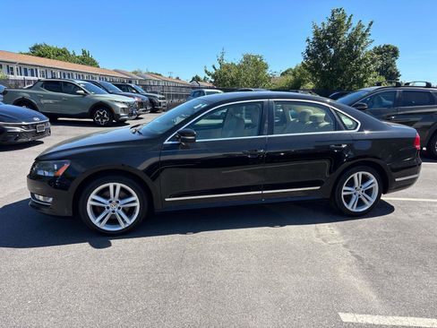 Used 2014 Volkswagen Passat TDI SEL Premium FWD image 2