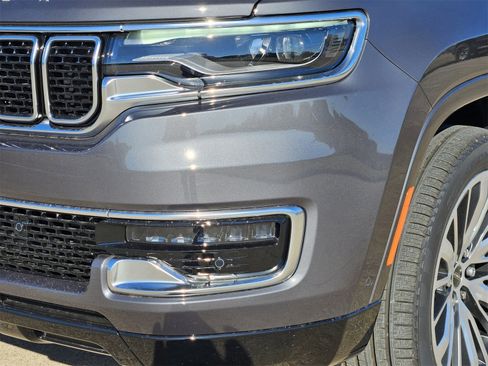 New 2025 Jeep Wagoneer Series II image 8