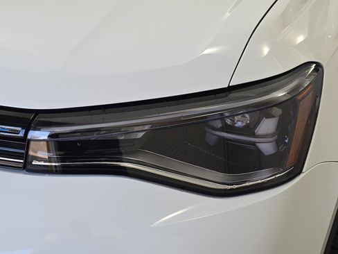 New 2026 Volkswagen Taos SE AWD/4WD image 30