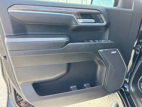 Used 2025 Chevrolet Silverado 1500 LT Trail Boss w/ LT Trail Boss Premium Package AWD/4WD image 22