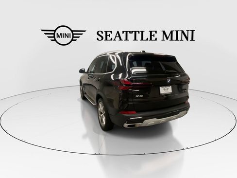 Used 2025 BMW X5 xDrive40i w/ Climate Comfort Package AWD/4WD image 9
