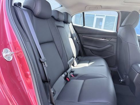 Used 2024 MAZDA MAZDA3 s FWD image 13