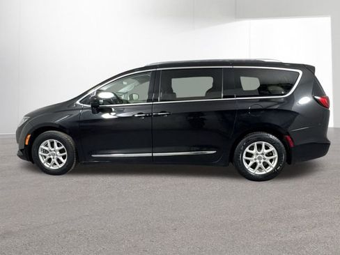 Used 2020 Chrysler Pacifica Touring-L image 28