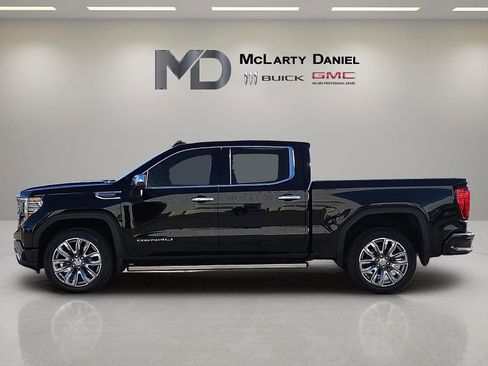 Used 2023 GMC Sierra 1500 Denali w/ Denali Reserve Package image 3