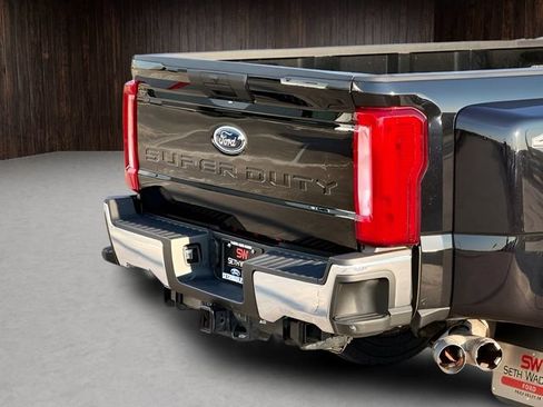 Used 2023 Ford F350 XLT AWD/4WD image 13
