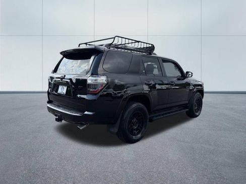 Used 2021 Toyota 4Runner Venture w/ Moonroof Package AWD/4WD image 5
