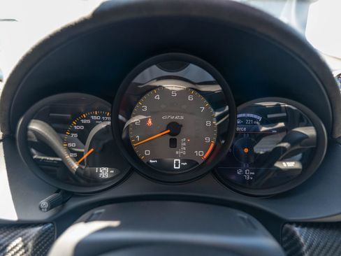Used 2025 Porsche 718 Cayman GT4 RS w/ Weissach Package RWD image 21