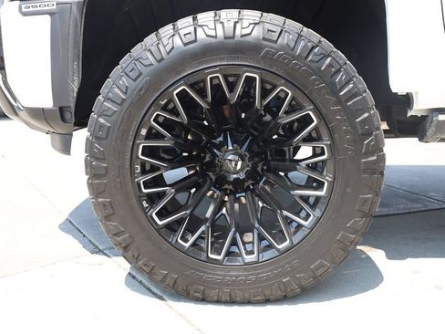 Used 2026 GMC Sierra 3500 Denali Ultimate AWD/4WD image 23