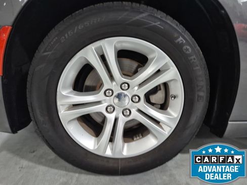 Used 2022 Dodge Charger SXT RWD image 41