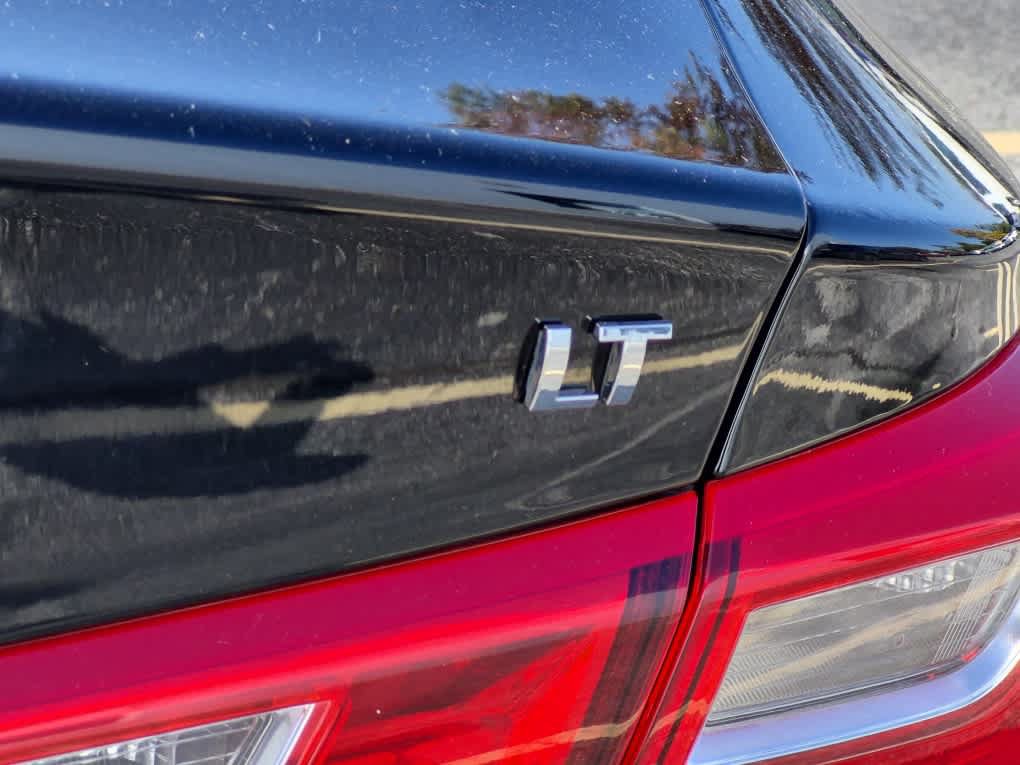 Used 2025 Chevrolet Malibu LT FWD image 22