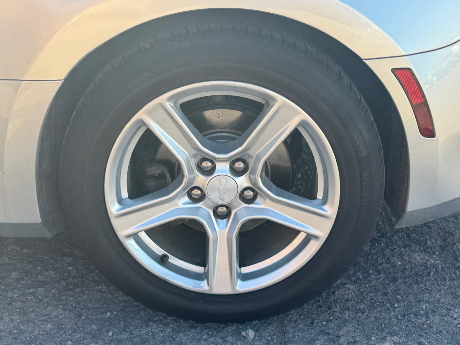 Used 2018 Chevrolet Camaro LT RWD image 9