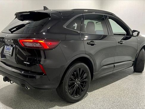 Used 2023 Ford Escape ST-Line Elite image 5