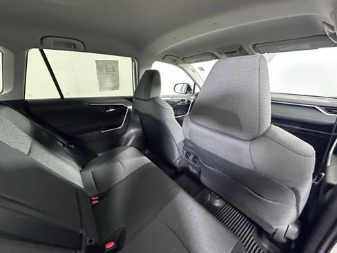 Used 2022 Toyota RAV4 XLE image 13