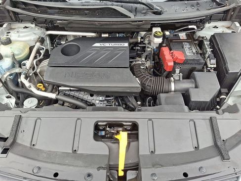 Used 2022 Nissan Rogue SV image 29