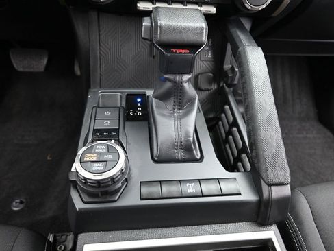 Certified 2025 Toyota Tacoma TRD Off-Road image 15