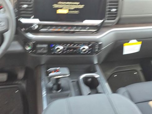 New 2026 GMC Sierra 1500 SLT AWD/4WD image 15