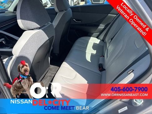 Used 2025 Hyundai Elantra Limited FWD image 10