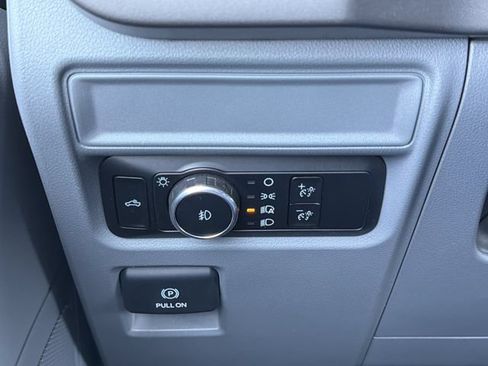 Used 2024 Ford F150 XLT AWD/4WD image 18