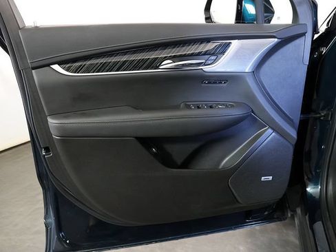 Used 2024 Cadillac XT6 Premium Luxury w/ Technology Package AWD/4WD image 26